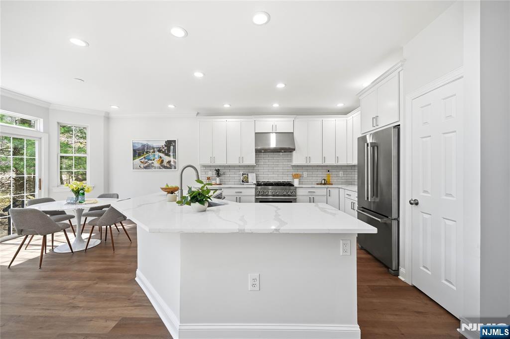 90 Glen Rock Road, Unit 116 Cedar Grove, NJ 07009 - Photo 18 of 49