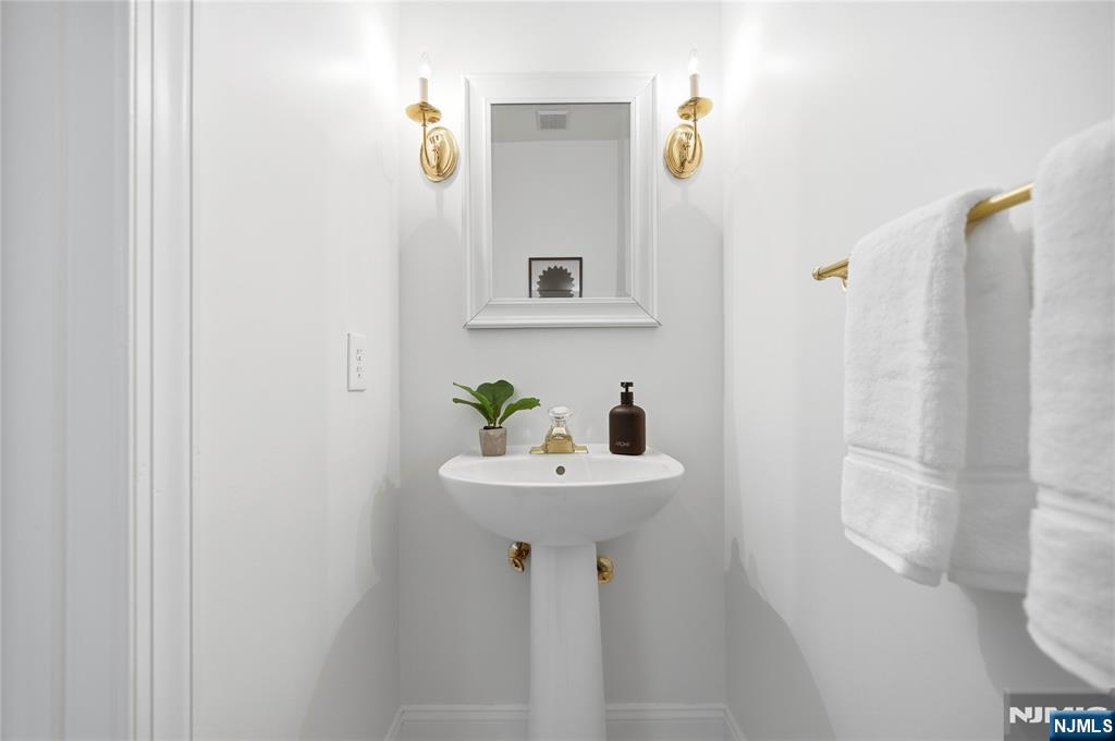 90 Glen Rock Road, Unit 116 Cedar Grove, NJ 07009 - Photo 25 of 49