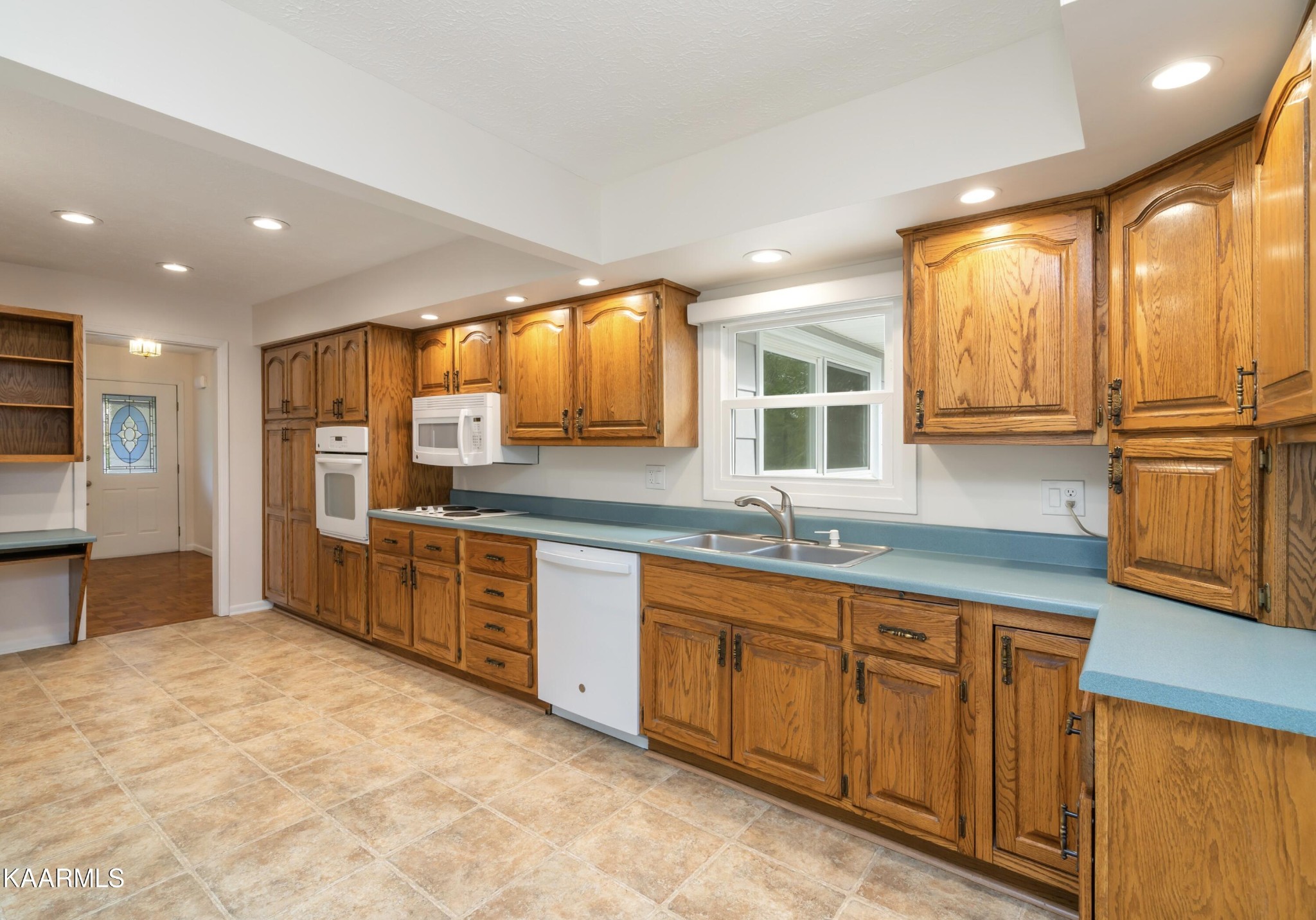 108 Miramar Circle Oak Ridge, TN 37830 - Photo 14 of 42 Gallery Image 14