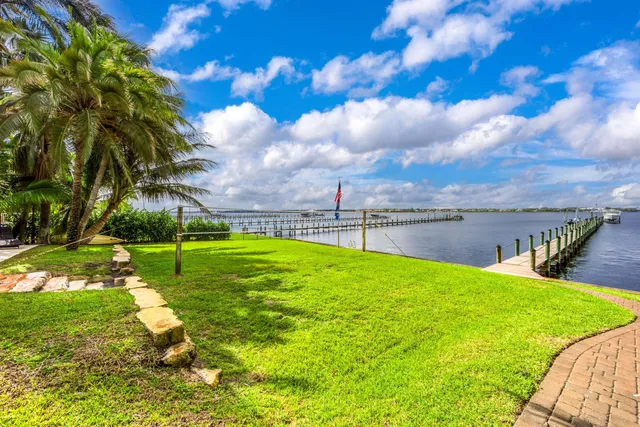 $2,875,000 | 2672 Northwest S Shore Road, Stuart, FL 34994