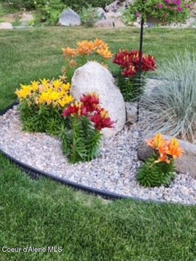 518 High Road Sandpoint, ID 83864 - Photo 50 of 57 Flower garden