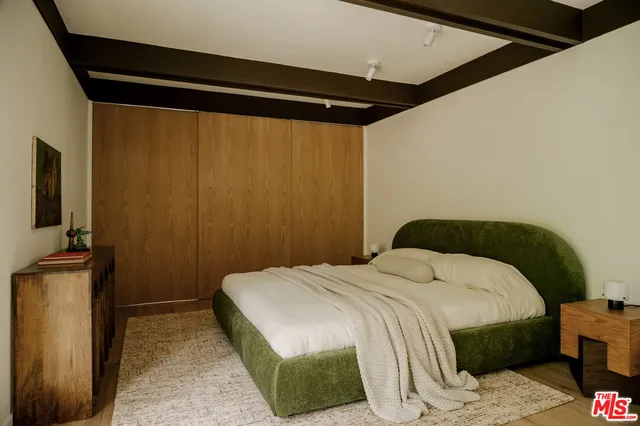 $2,795,000 | 5649 Valley Oak Drive, Los Angeles, CA 90068