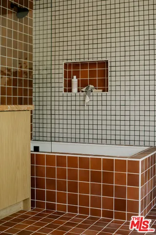 $2,795,000 | 5649 Valley Oak Drive, Los Angeles, CA 90068