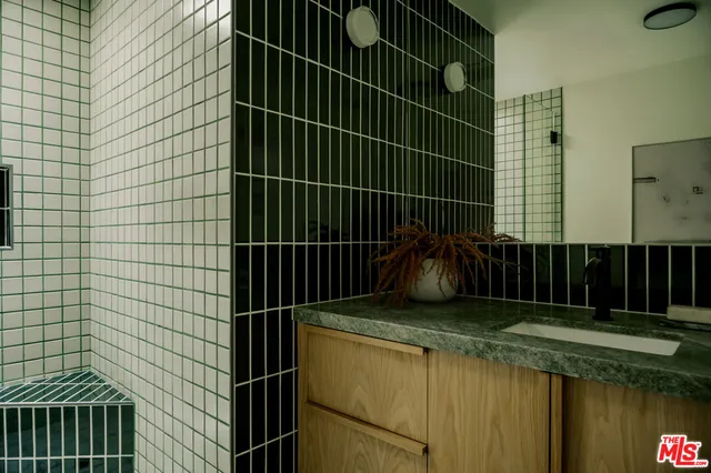 $2,795,000 | 5649 Valley Oak Drive, Los Angeles, CA 90068