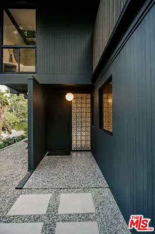 $2,795,000 | 5649 Valley Oak Drive, Los Angeles, CA 90068