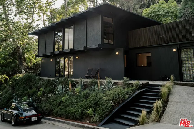 $2,795,000 | 5649 Valley Oak Drive, Los Angeles, CA 90068