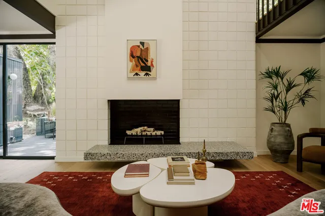 $2,795,000 | 5649 Valley Oak Drive, Los Angeles, CA 90068