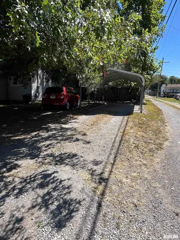 $68,900 | 421 North 21st Street, Herrin, IL 62948