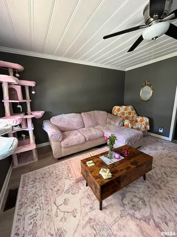 $68,900 | 421 North 21st Street, Herrin, IL 62948