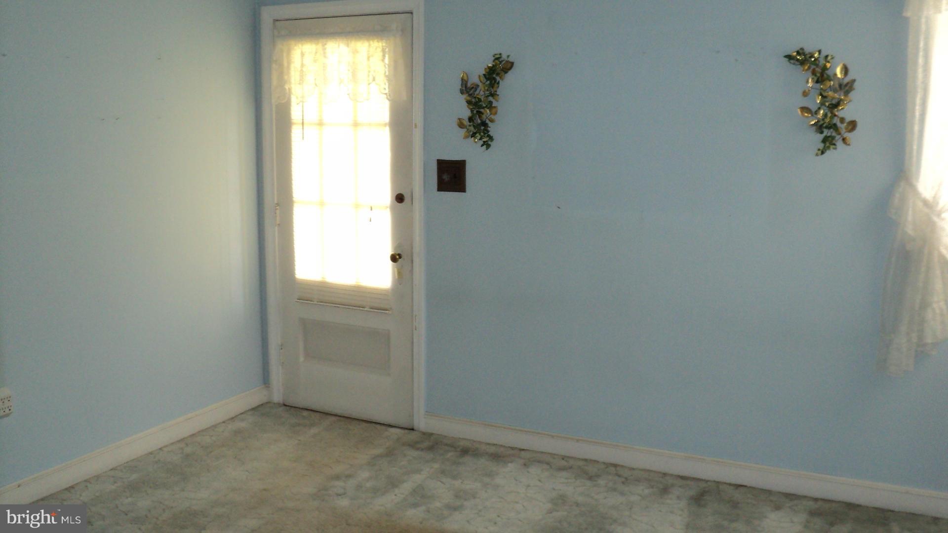 1268 Vocke Road Lavale, MD 21502 - Photo 9 of 17 Living Room