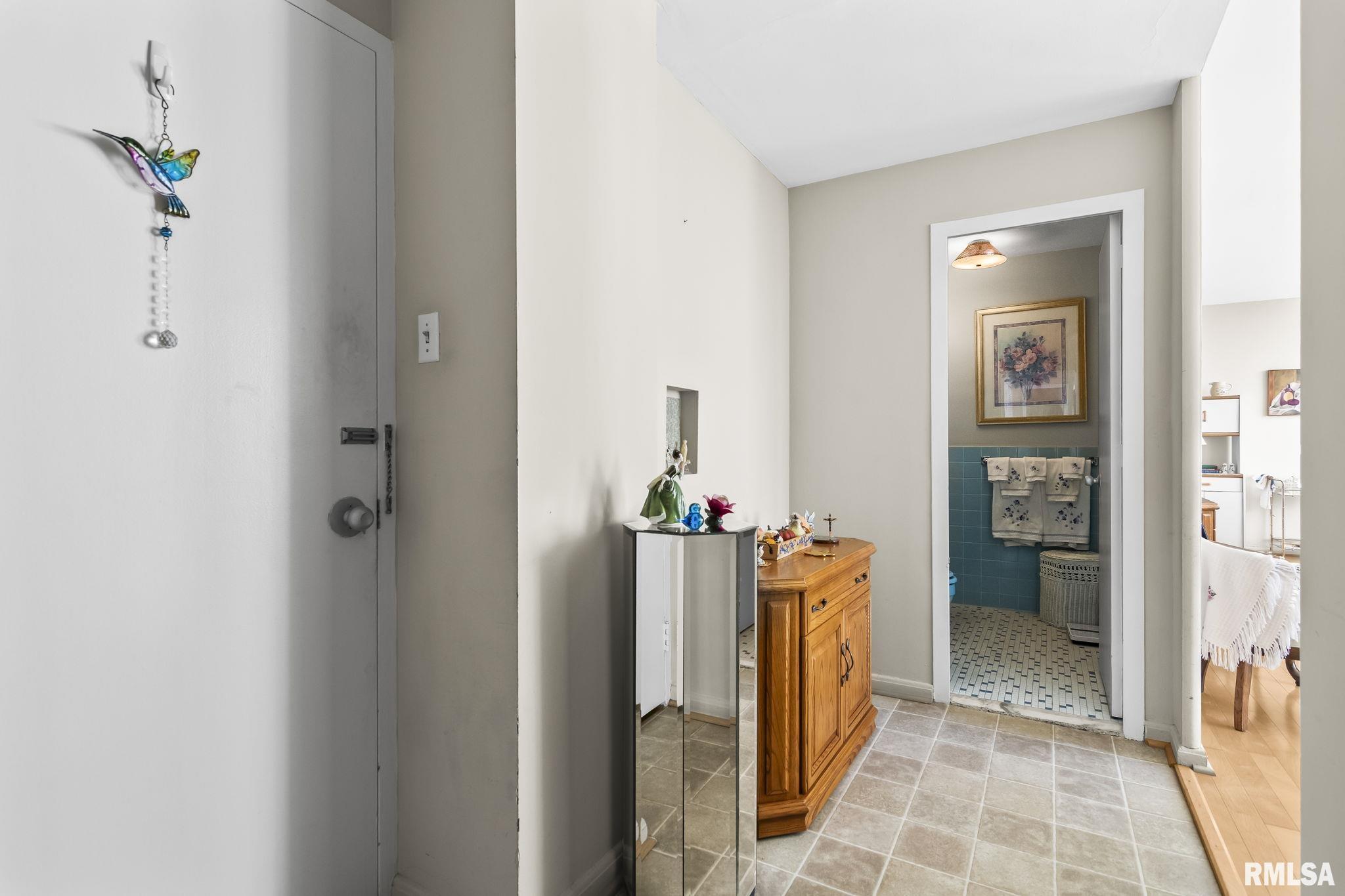 718 South 7th Street, Unit 1003 Springfield, IL 62703 - Photo 13 of 33 Gallery Image 13