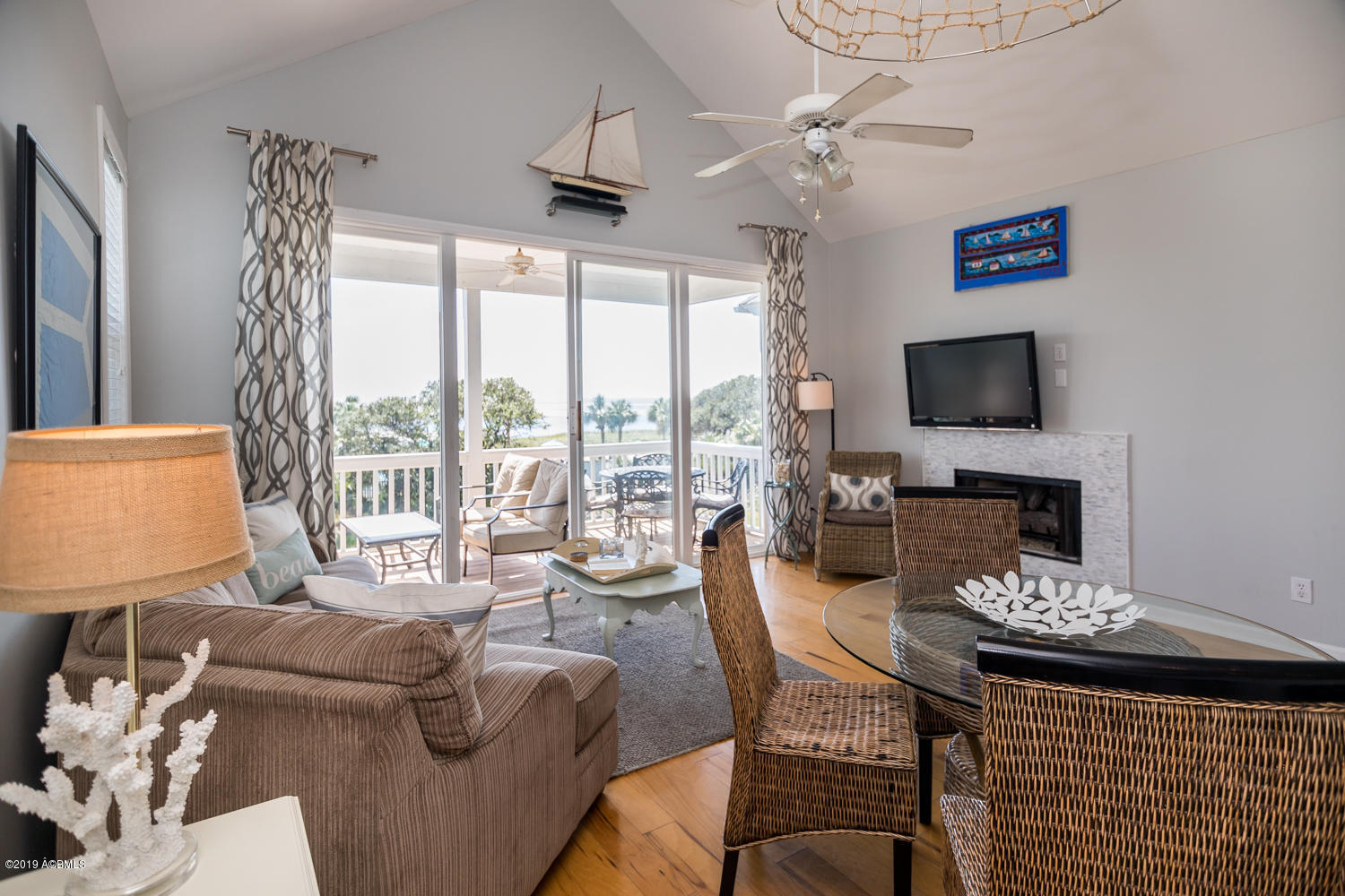 15 Veranda Beach Road Fripp Island, SC 29920 - Photo 6 of 32 Living 5