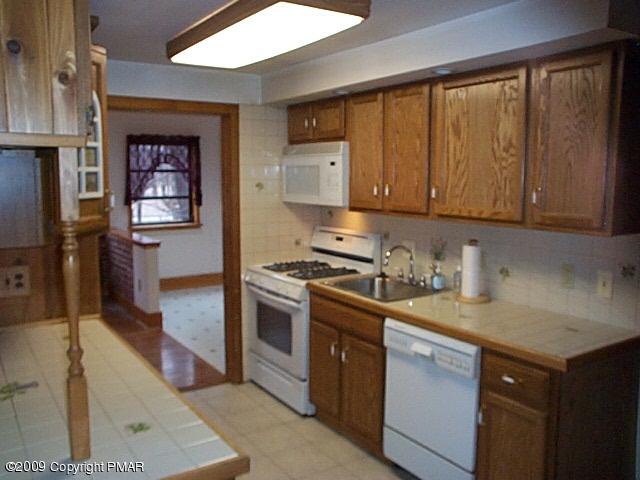 1103 Selig Road Pocono Lake, PA 18347 - Photo 4 of 9 Kitchen View