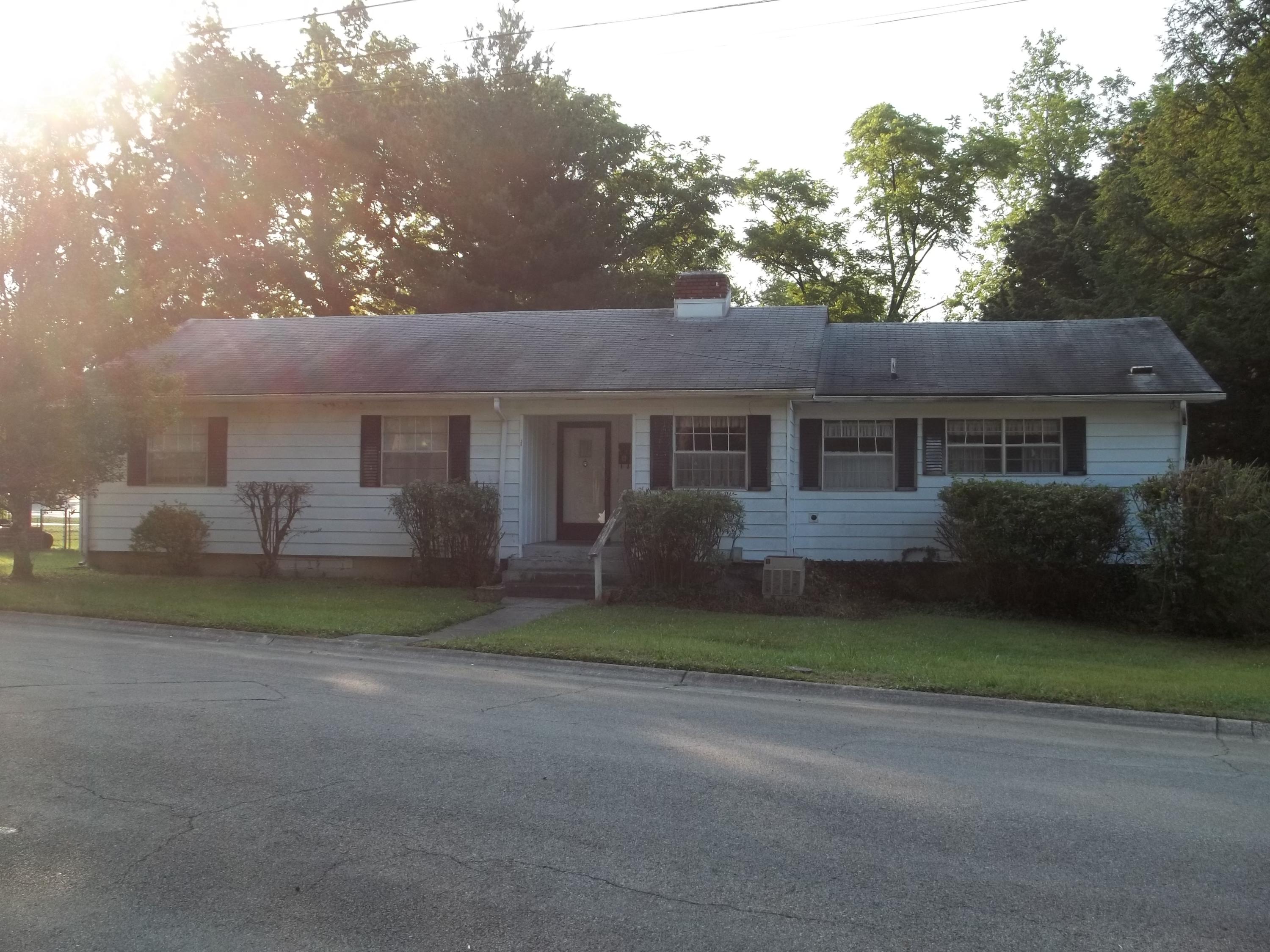 103 West Passmore Road Oak Ridge, TN 37830 - Photo 1 of 3 100_7566