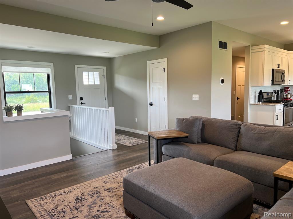 2842 Clivedon Road Howell, MI 48843 - Photo 17 of 37