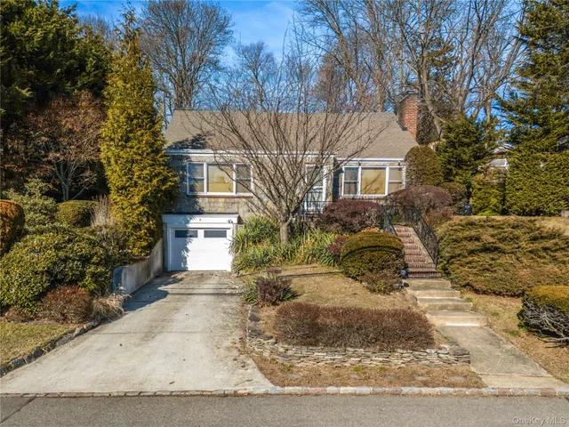 $1,399,000 | 5 Hillside Avenue, Roslyn, NY 11577