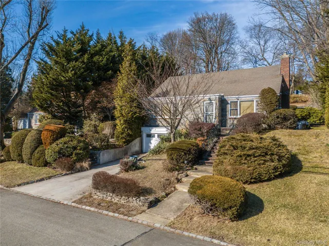 $1,399,000 | 5 Hillside Avenue, Roslyn, NY 11577
