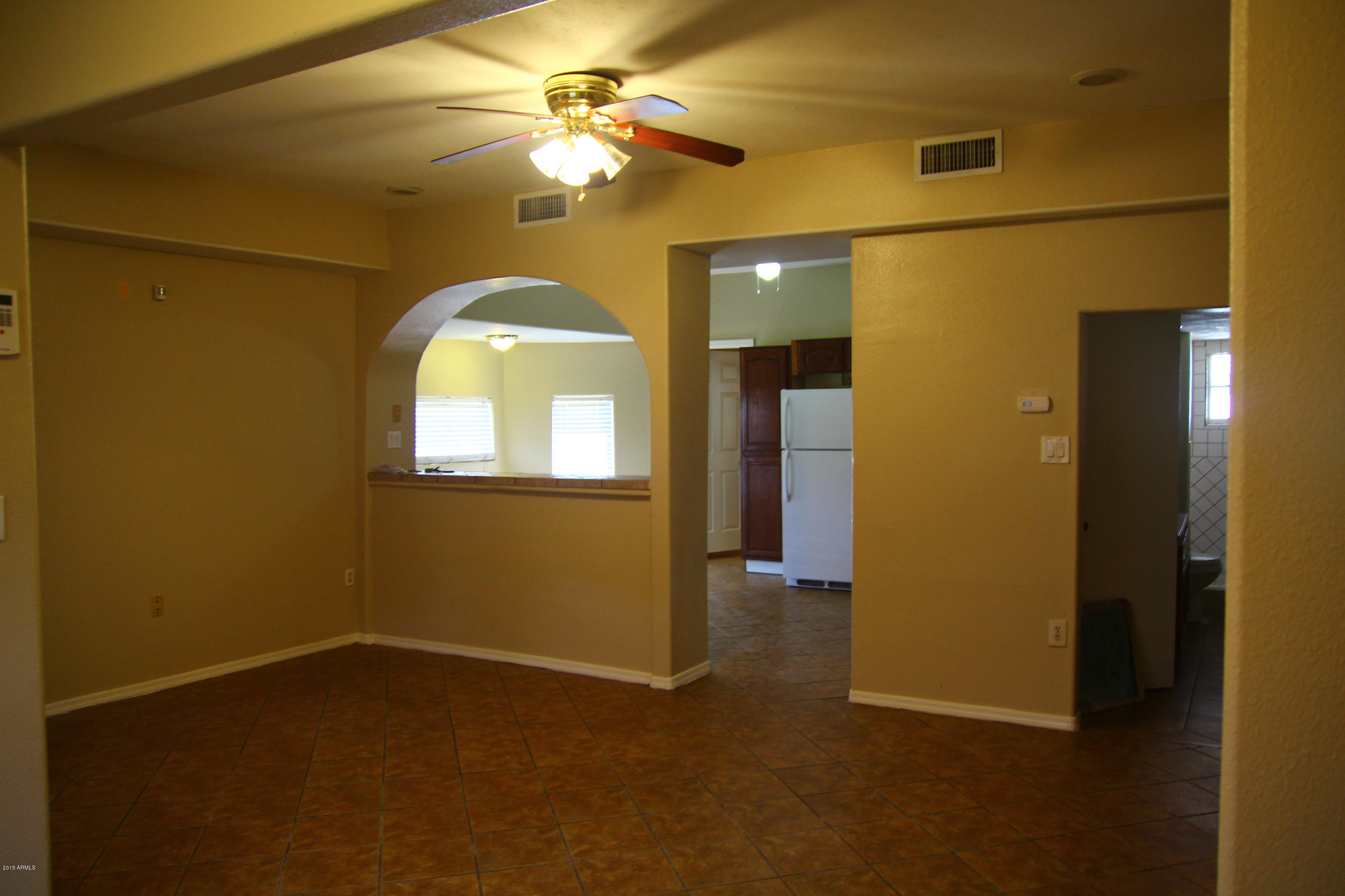 1940 East Monte Vista Road Phoenix, AZ 85006 - Photo 14 of 26 Gallery Image 14