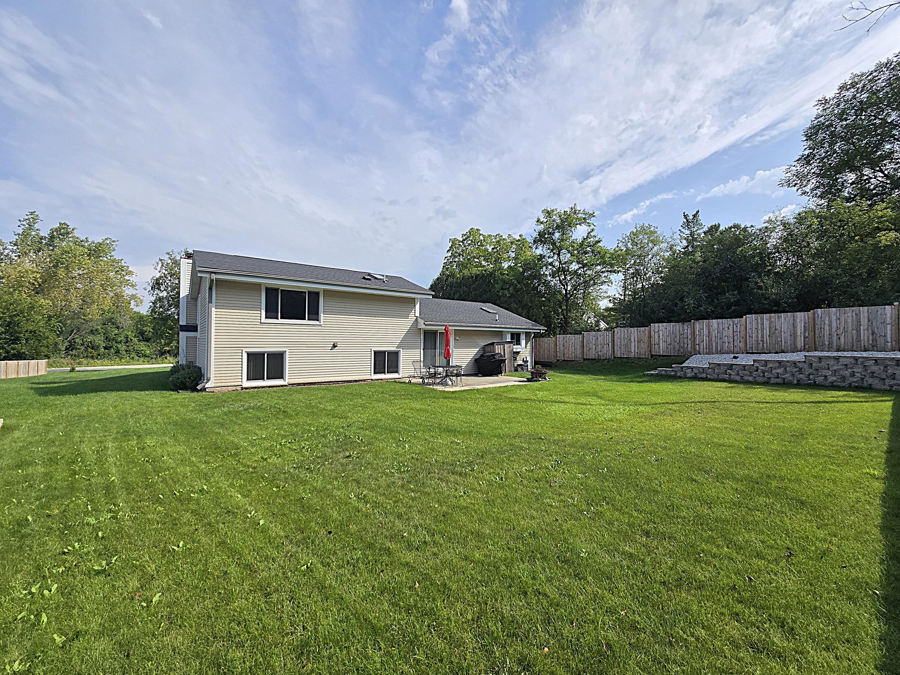 9201 West County Line Road Milwaukee, WI 53224 - Photo 47 of 54 Backyard