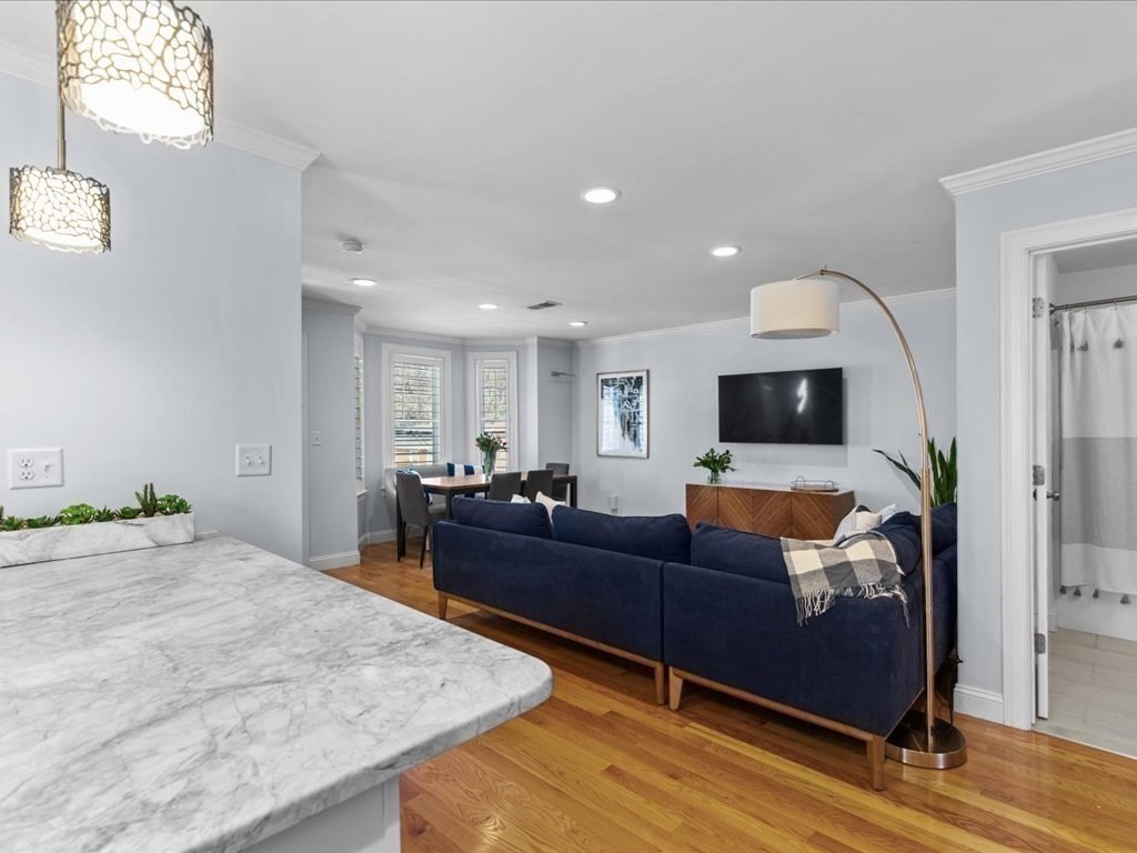 40 Catherine Street, Unit 2 Boston, MA 02131 - Photo 9 of 34