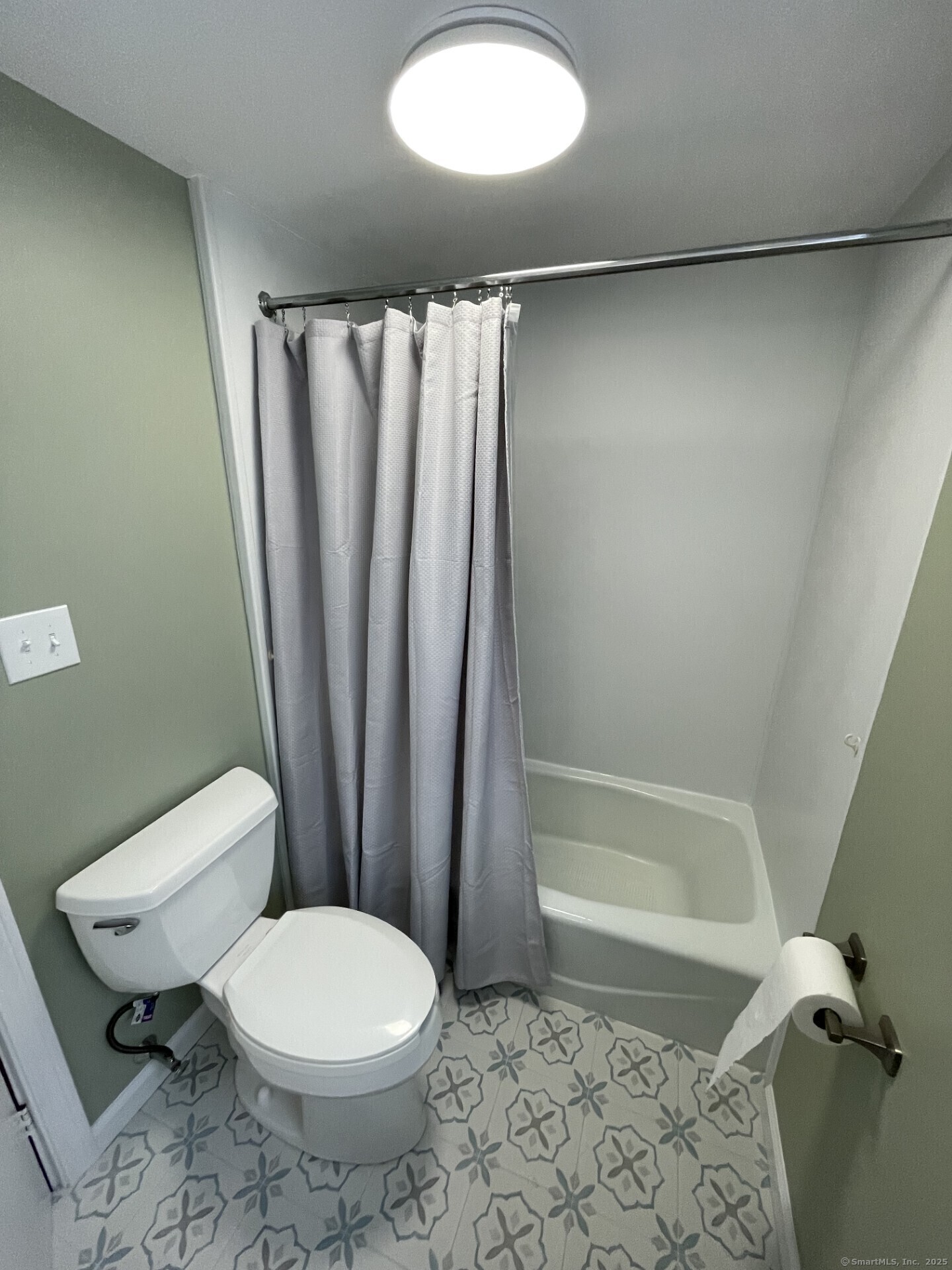 41 Harbor Avenue Madison, CT 06443 - Photo 24 of 27 a bathroom with a toilet and a shower