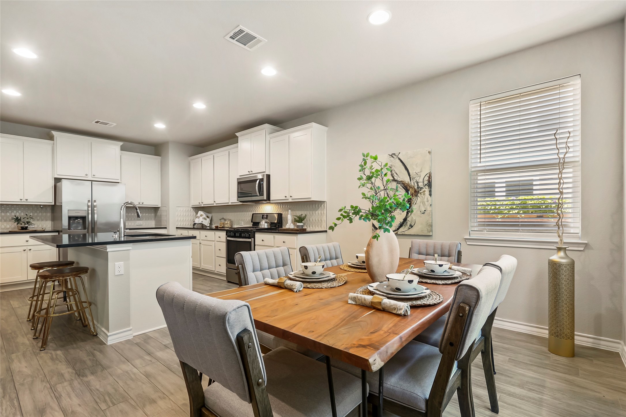 5109 Lemon Tree Path, Unit 126 Austin, TX 78723 - Photo 8 of 28 Gallery Image 8