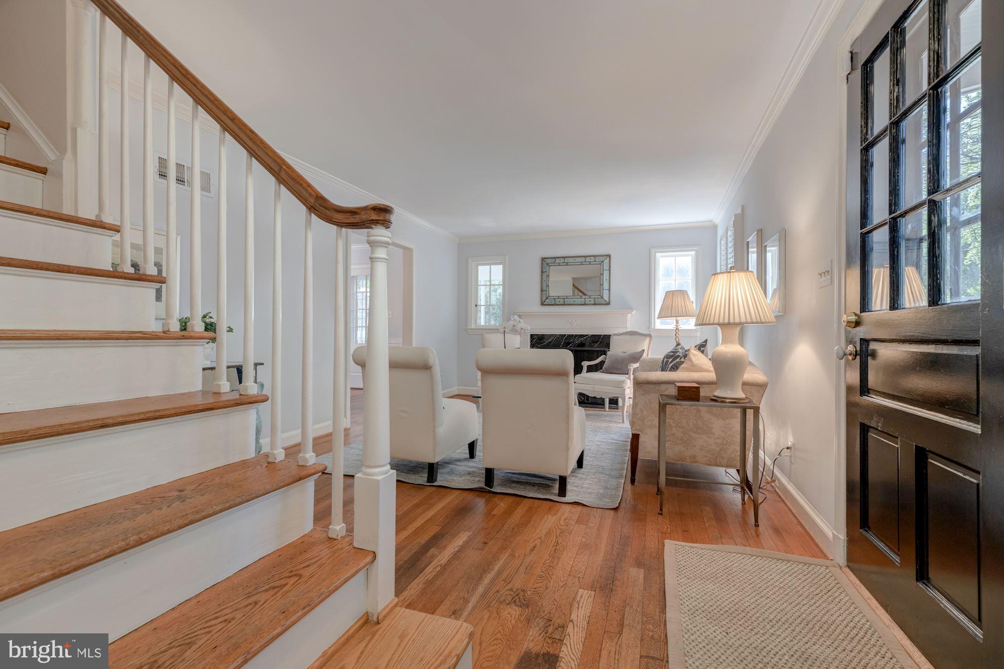 5905 Cobalt Road Bethesda, MD 20816 - Photo 2 of 26 Main Level - Entrance