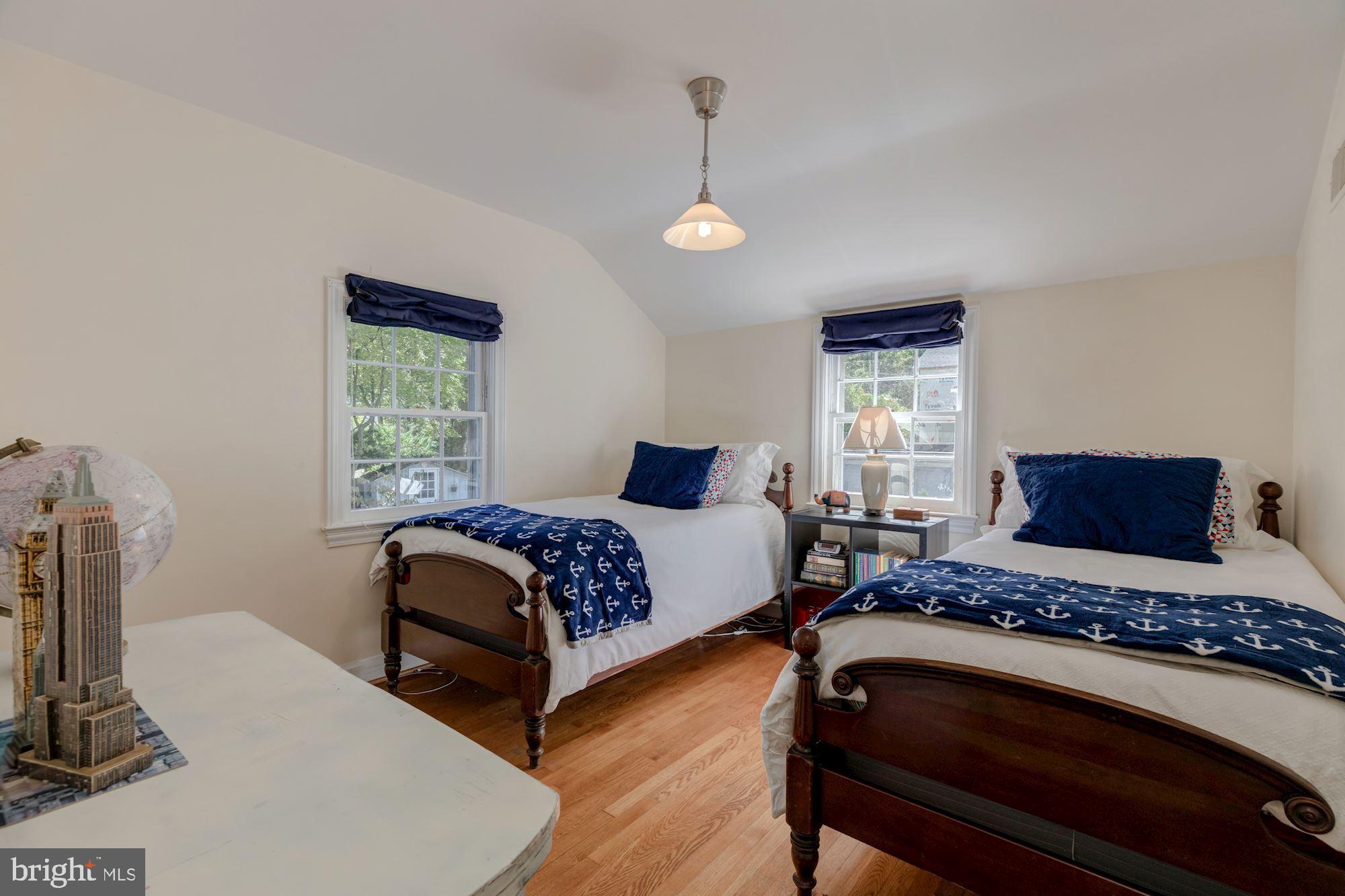 5905 Cobalt Road Bethesda, MD 20816 - Photo 15 of 26 Upper Level - Bedroom 3