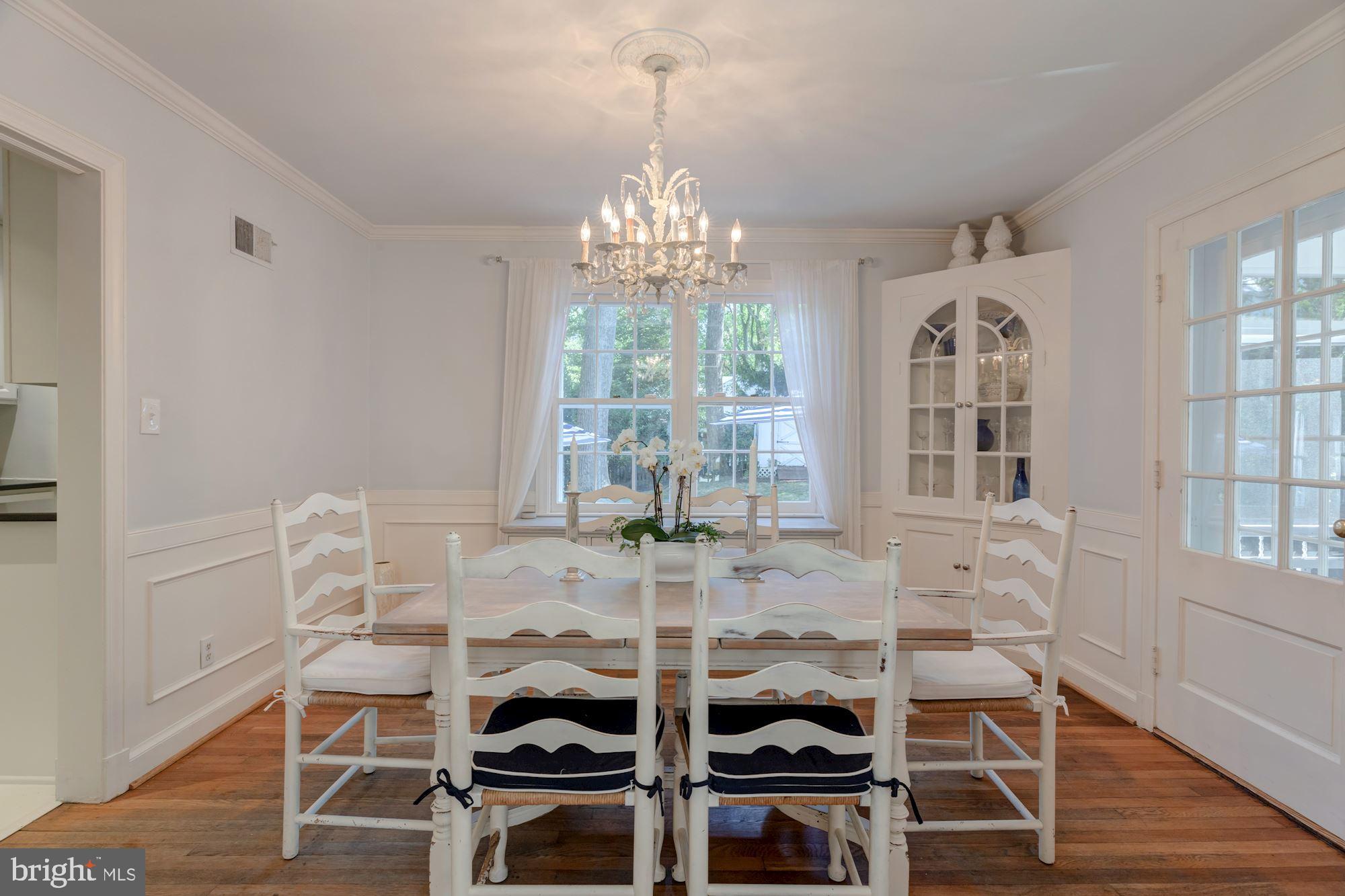 5905 Cobalt Road Bethesda, MD 20816 - Photo 5 of 26 Main Level - Dining Room