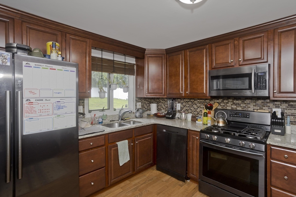 47 Pynchon Road South Hadley, MA 01075 - Photo 6 of 32 Gallery Image 6