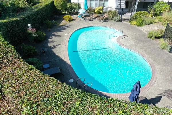 $844,950 | 2200 Alki Avenue Southwest, Unit 103, Seattle, WA 98116