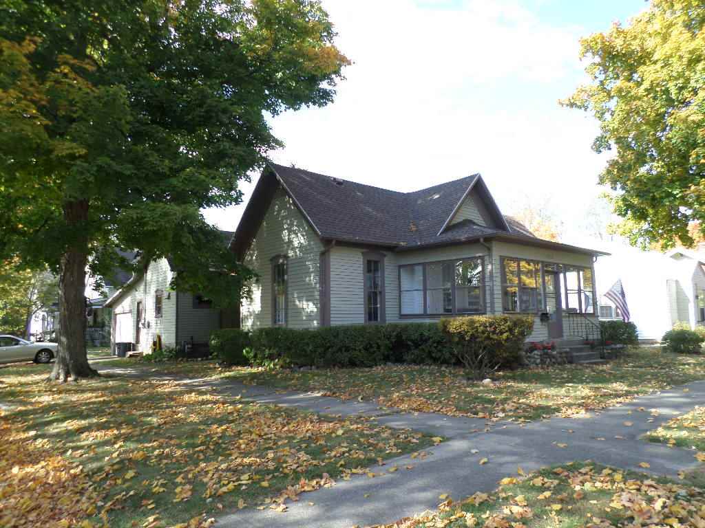 930 Pontiac Street Rochester, IN 46975 - Photo 1 of 11