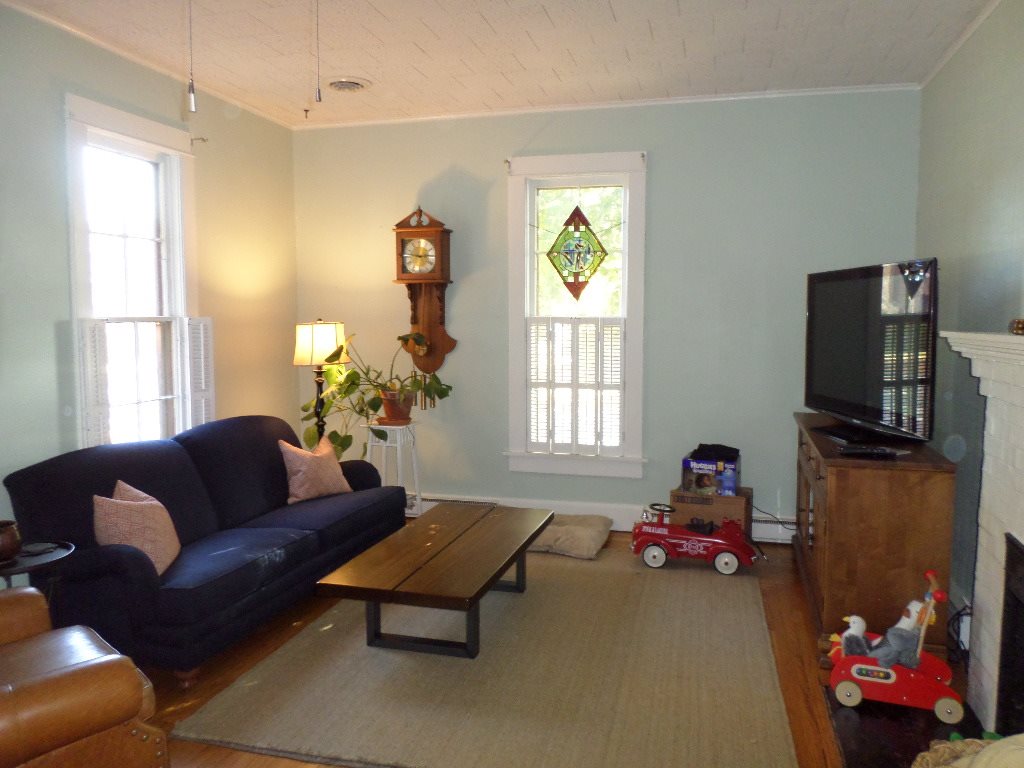 930 Pontiac Street Rochester, IN 46975 - Photo 4 of 11