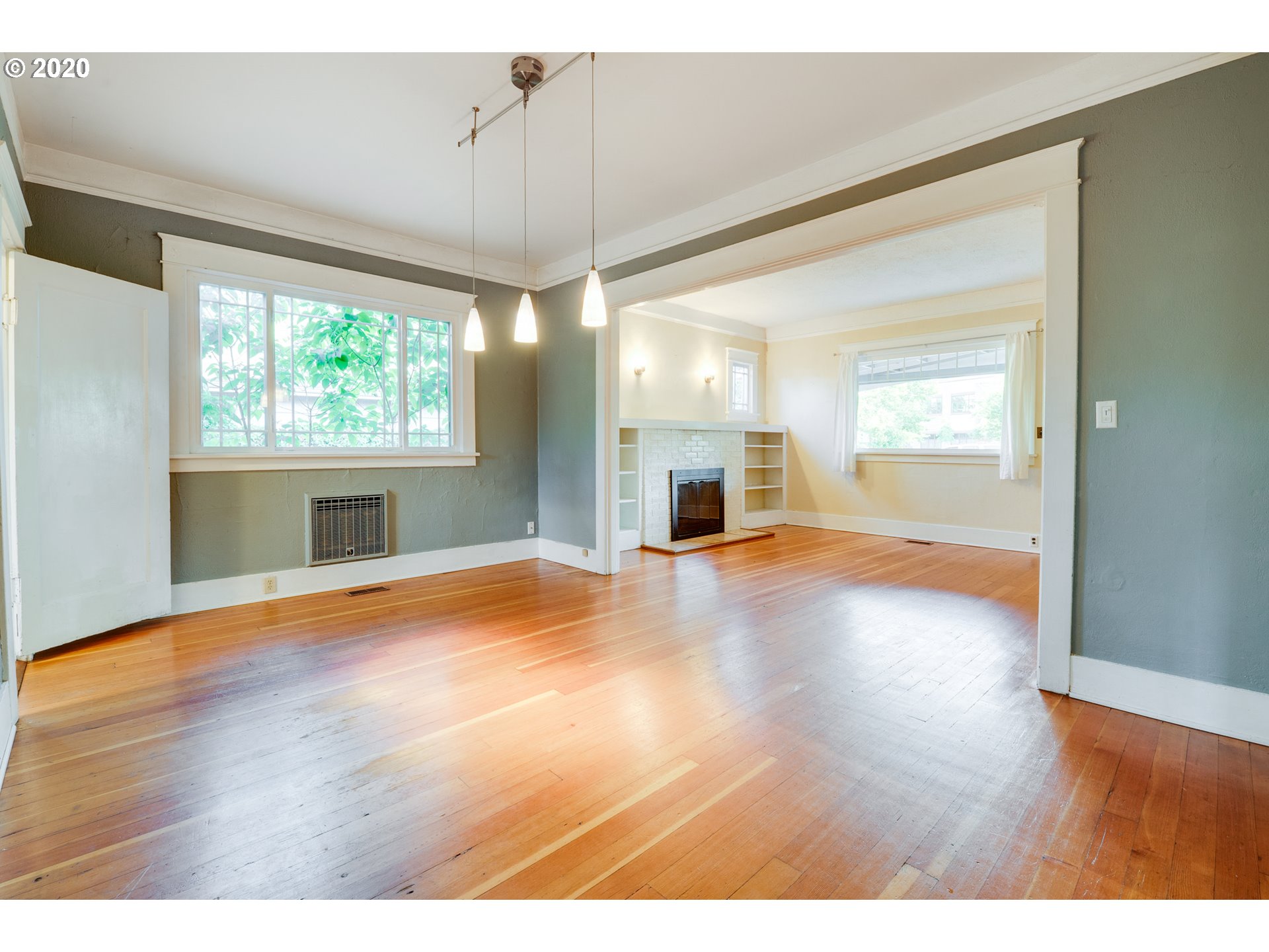 8827 Southeast Reedway Street Portland, OR 97266 - Photo 11 of 32 Gallery Image 11