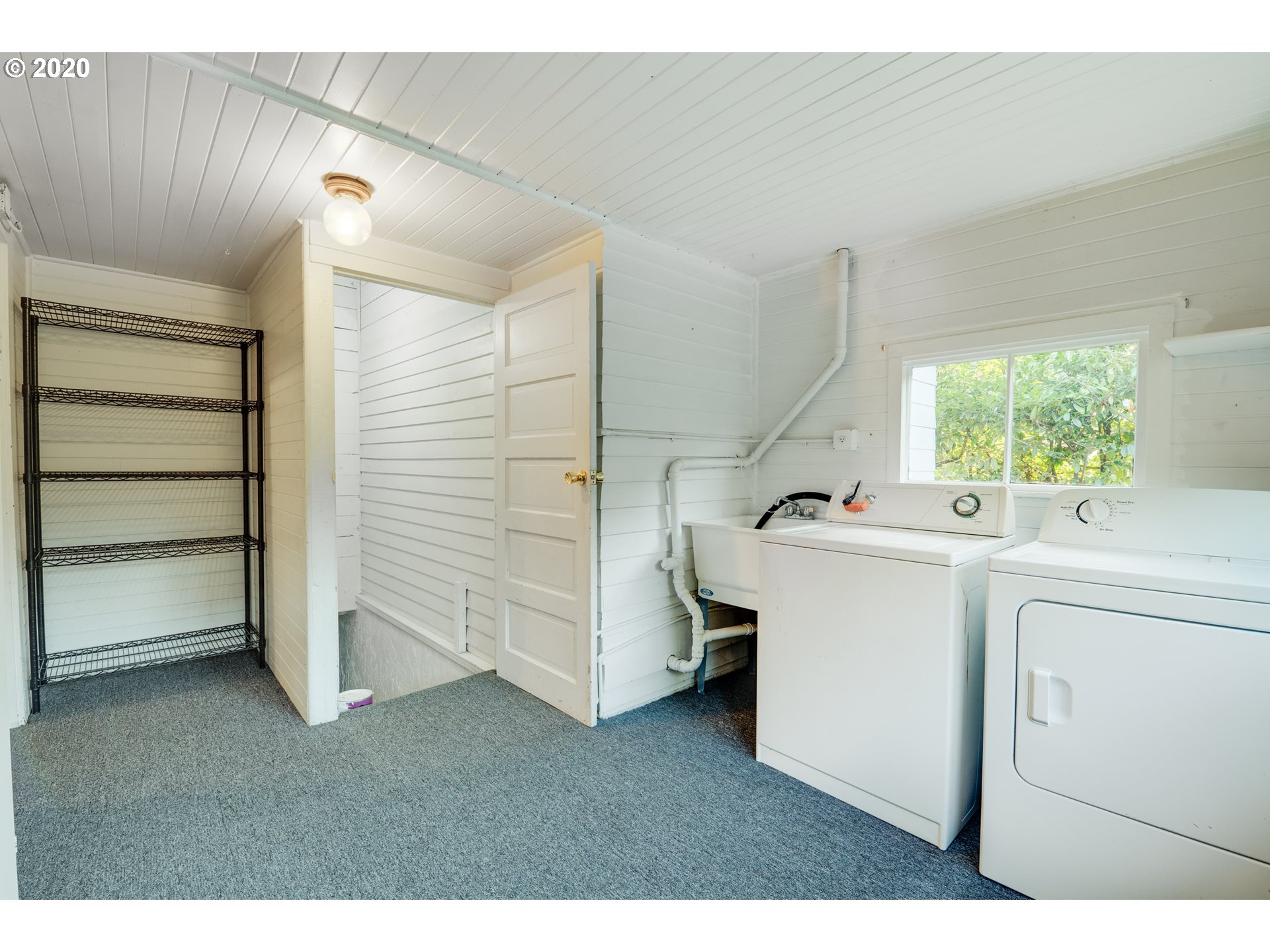 8827 Southeast Reedway Street Portland, OR 97266 - Photo 17 of 32 Gallery Image 17