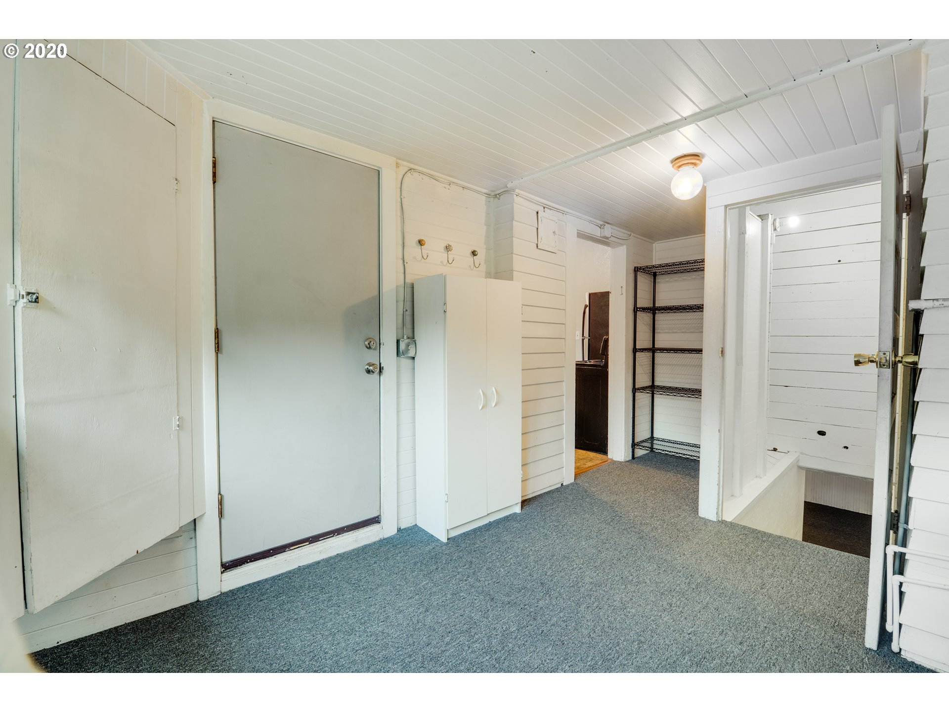 8827 Southeast Reedway Street Portland, OR 97266 - Photo 18 of 32 Gallery Image 18