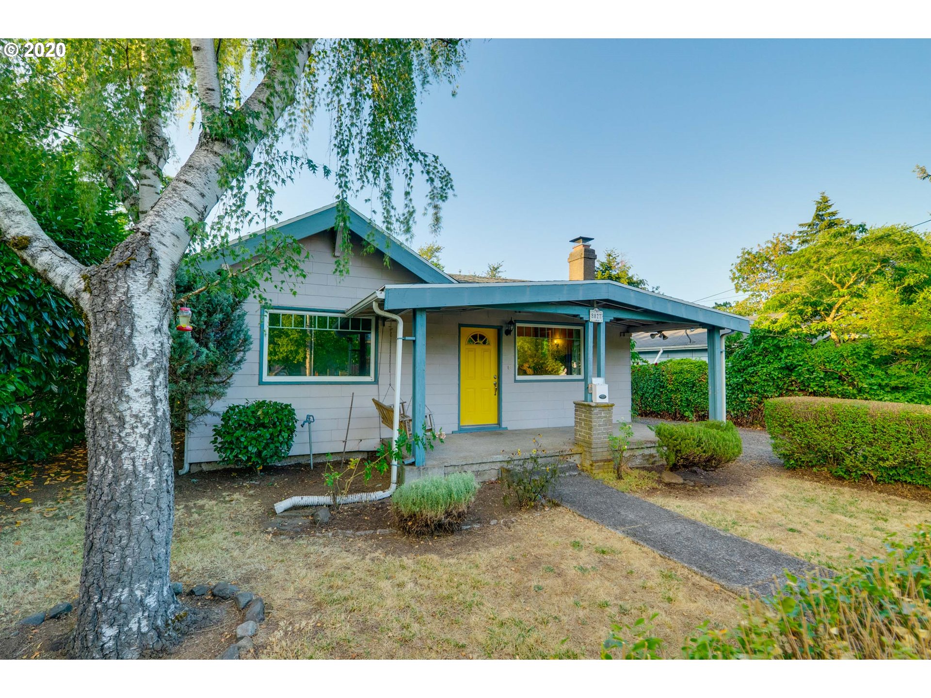 8827 Southeast Reedway Street Portland, OR 97266 - Photo 3 of 32 Gallery Image 3