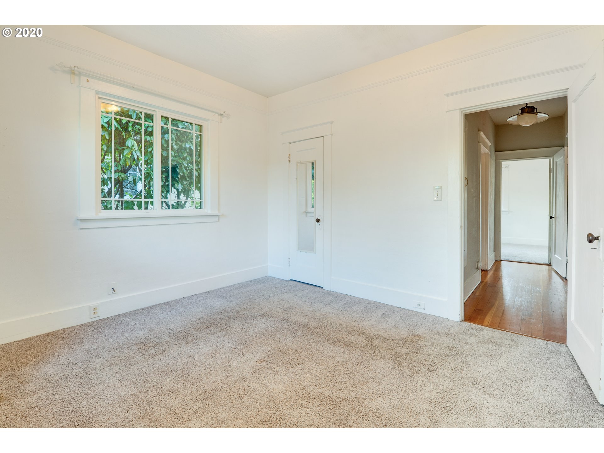 8827 Southeast Reedway Street Portland, OR 97266 - Photo 23 of 32 Gallery Image 23