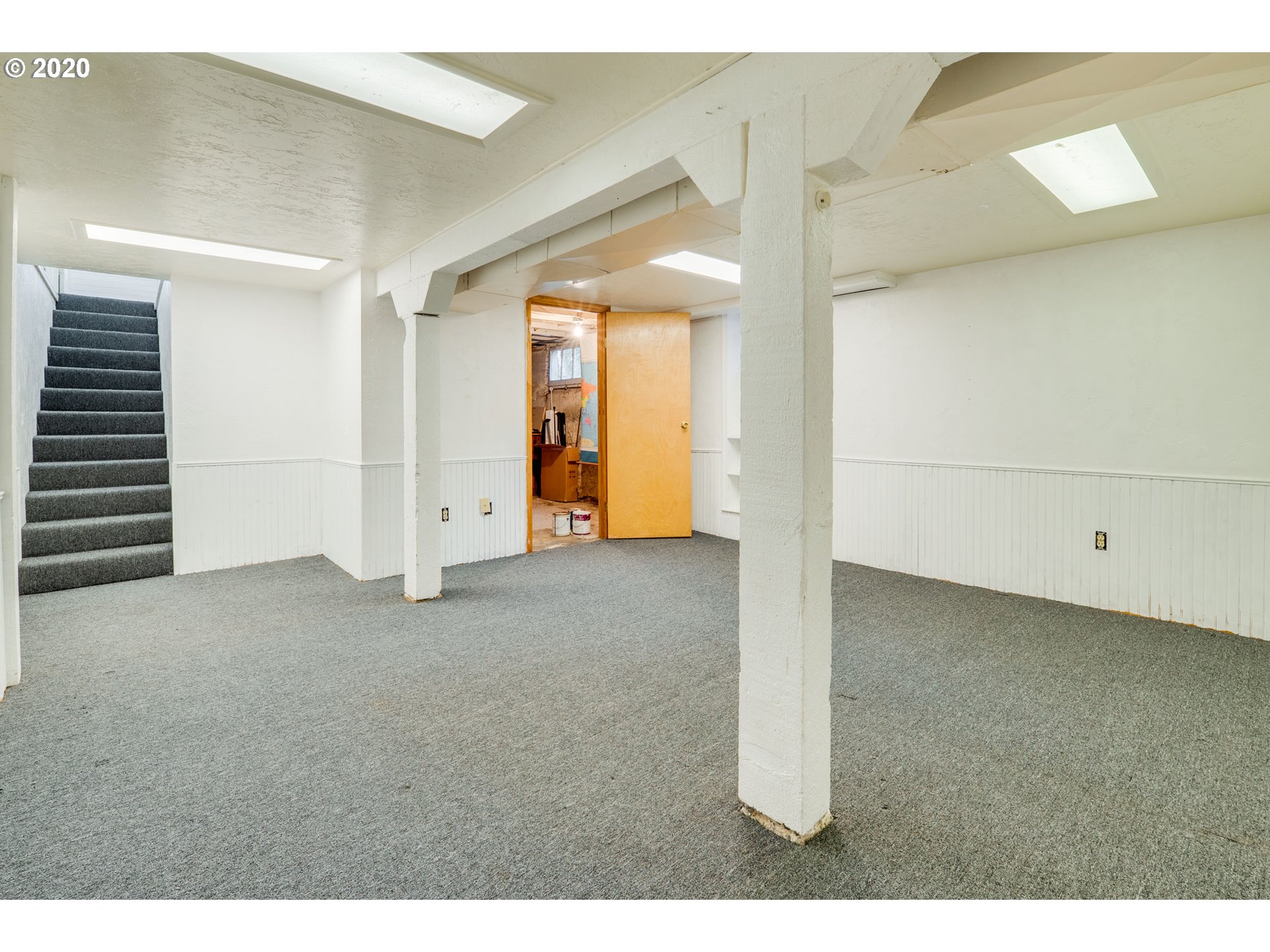 8827 Southeast Reedway Street Portland, OR 97266 - Photo 25 of 32 Gallery Image 25