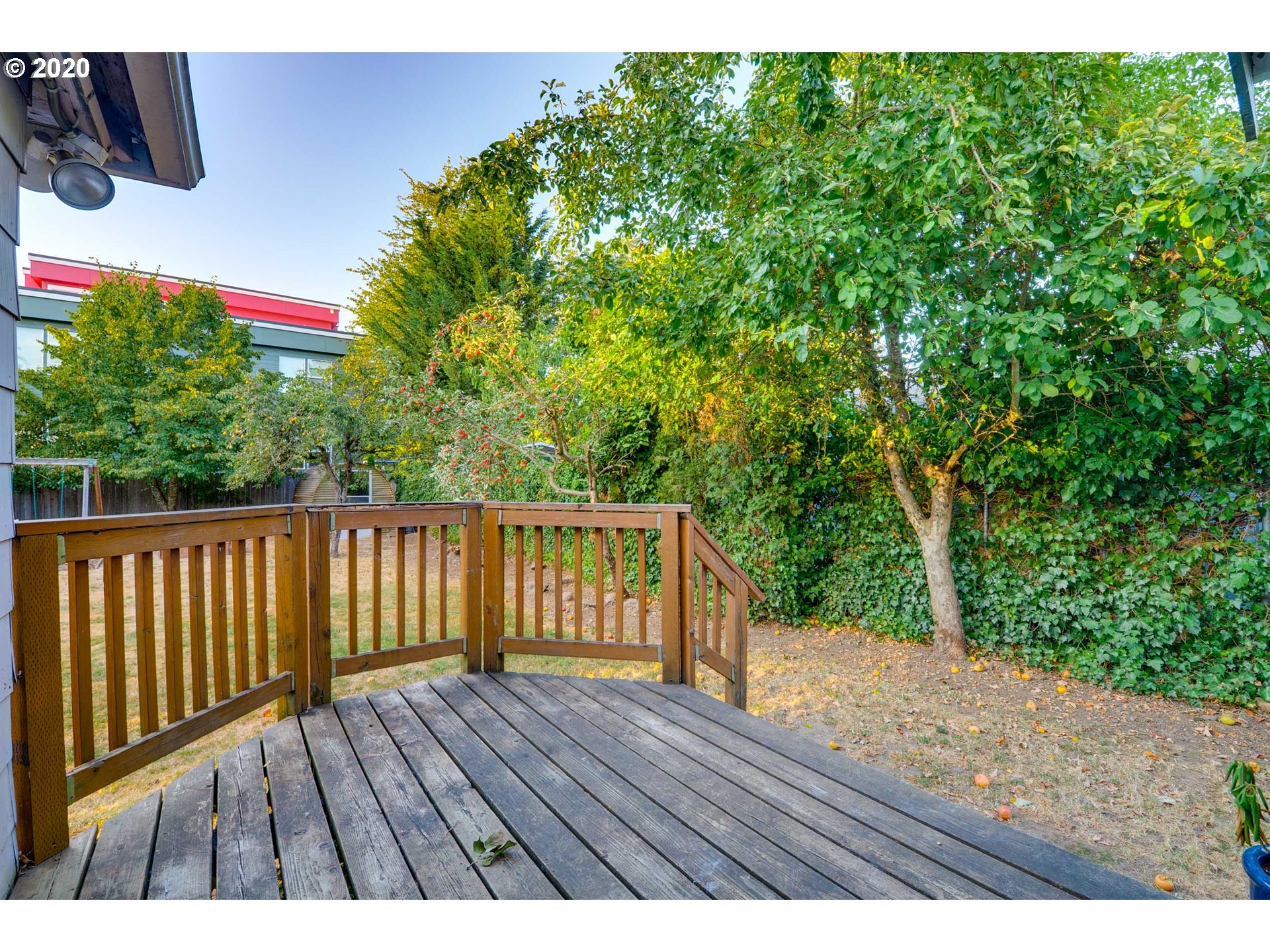 8827 Southeast Reedway Street Portland, OR 97266 - Photo 28 of 32 Gallery Image 28