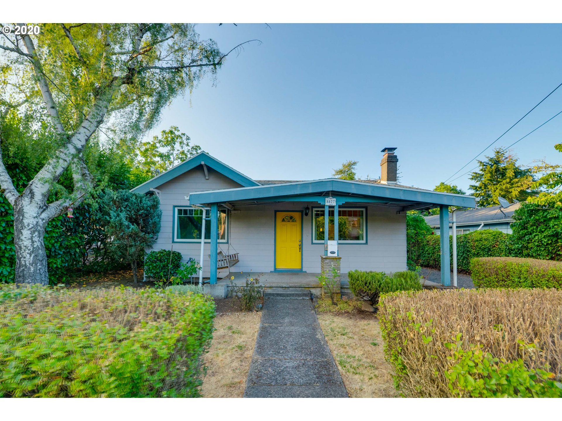 8827 Southeast Reedway Street Portland, OR 97266 - Photo 4 of 32 Gallery Image 4
