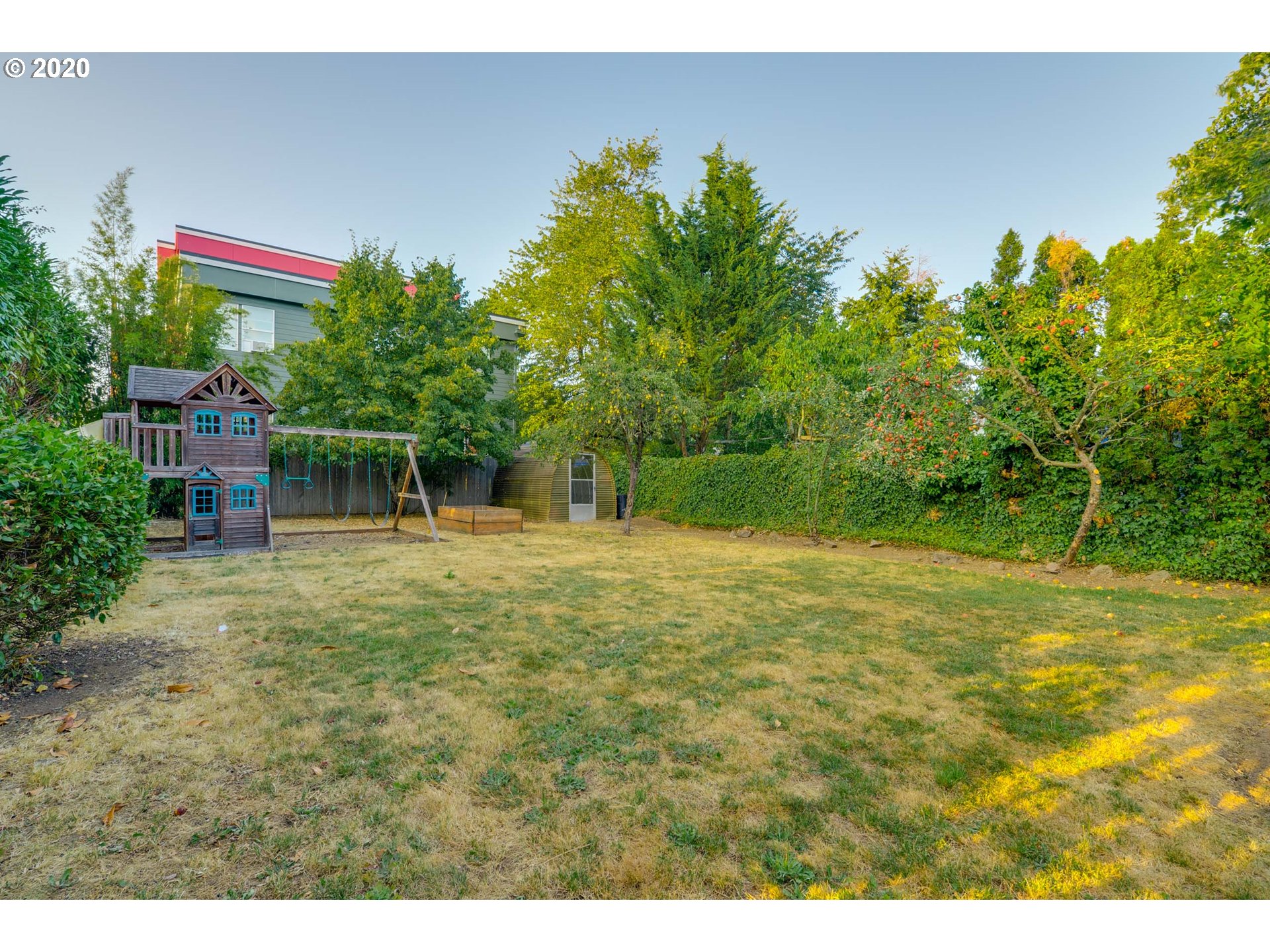 8827 Southeast Reedway Street Portland, OR 97266 - Photo 31 of 32 Gallery Image 31