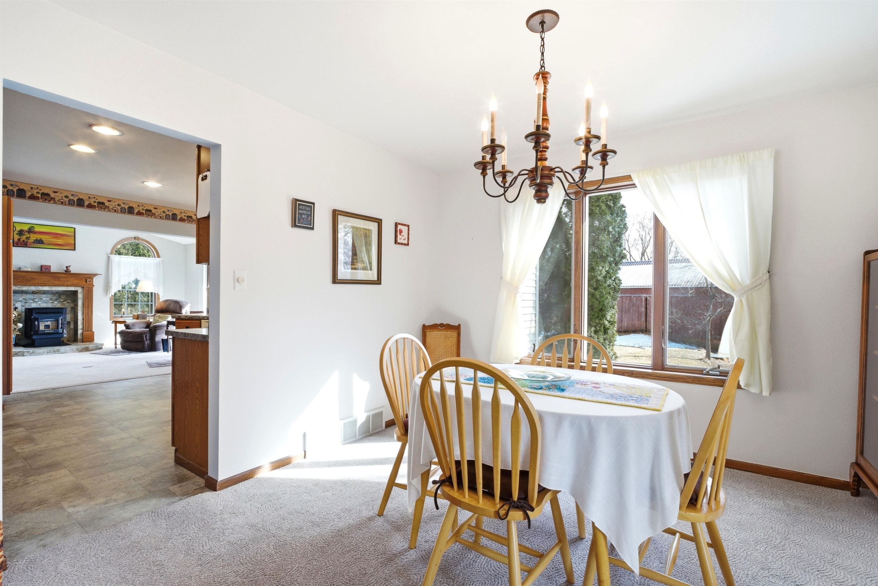 627 Cambridge Drive Ripon, WI 54971 - Photo 7 of 30