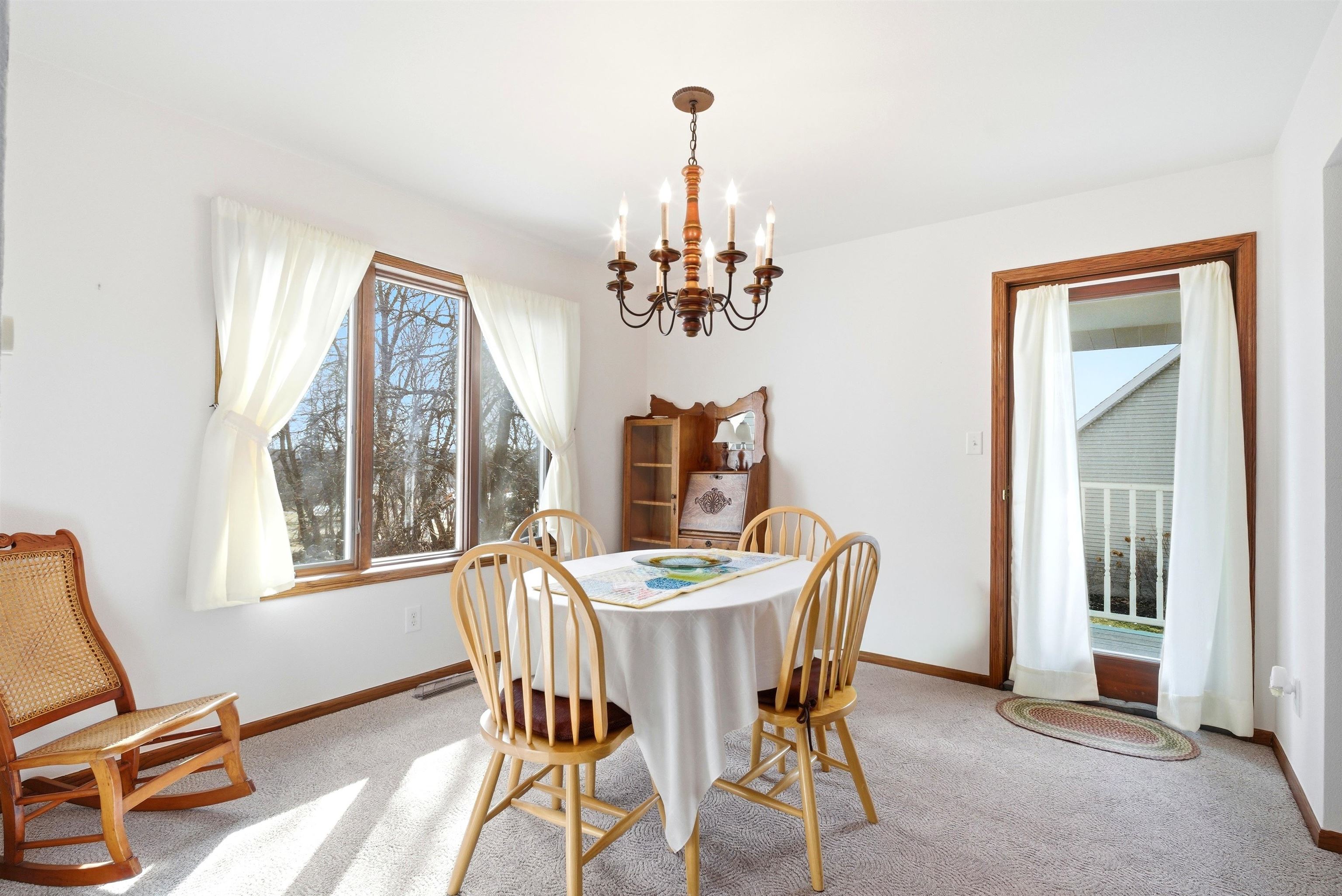 627 Cambridge Drive Ripon, WI 54971 - Photo 8 of 30