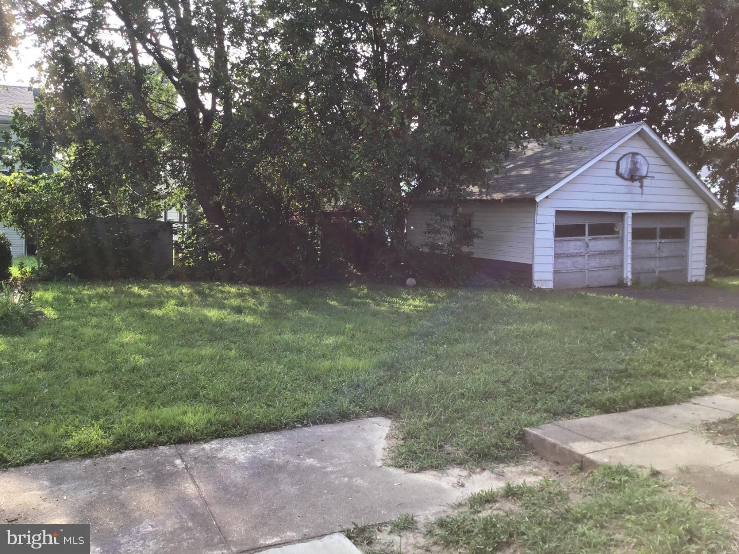 138 East Avon Road Brookhaven, PA 19015 - Photo 17 of 17 Exterior Back