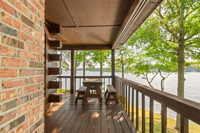 $898,000 | 147 Moncure Lane, Henrico, NC 27842