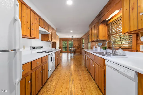 $850,000 | 147 Moncure Lane, Henrico, NC 27842