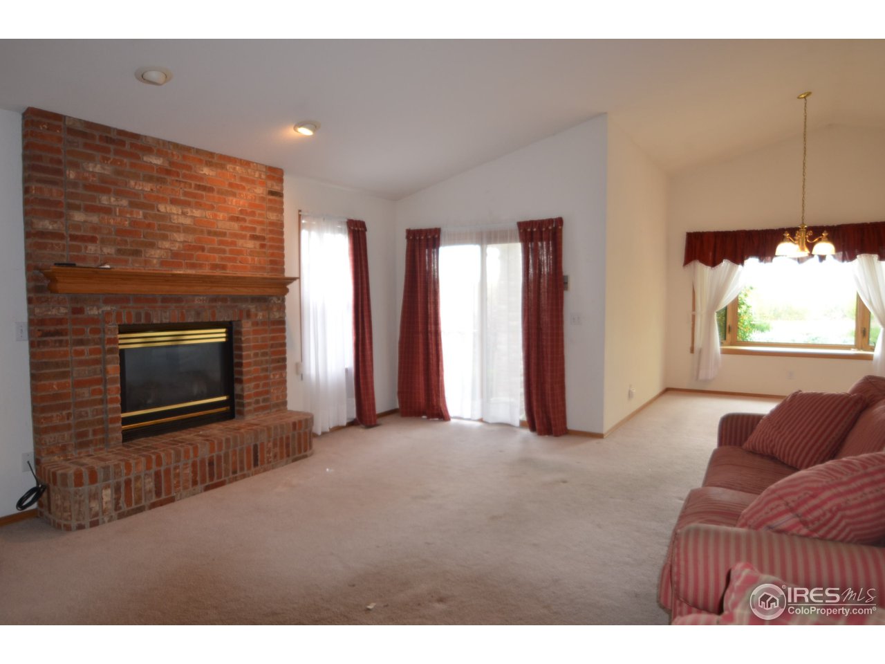 641 Wade Road Longmont, CO 80503 - Photo 2 of 14