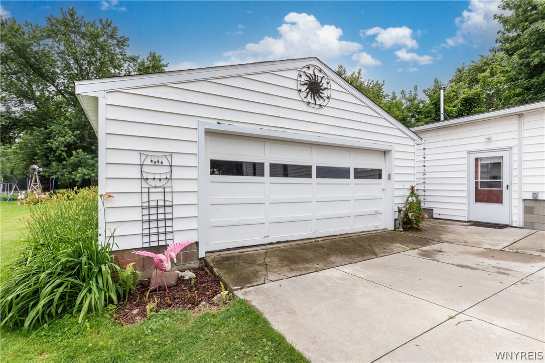 2682 New Road Porter, NY 14131 - Photo 3 of 50