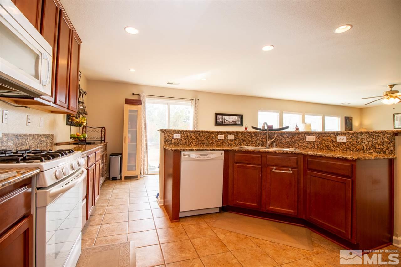 9175 Andraste Way Reno, NV 89506 - Photo 4 of 18 Photo 4